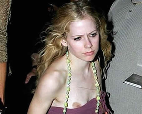 Avril Lavigne Pussy Slip Pictures 46