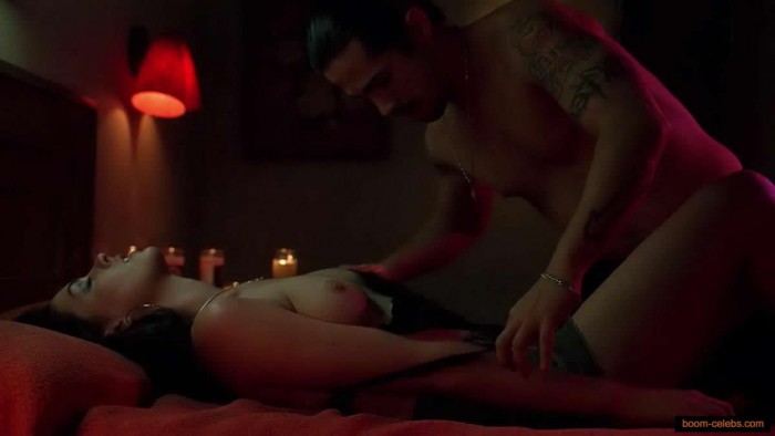 Anne Hathaway Sex Scenes 53