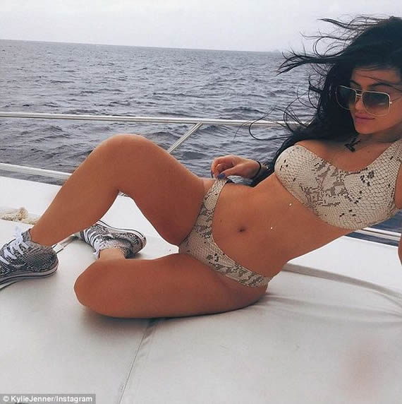Kylie Jenner Bikini Candids
