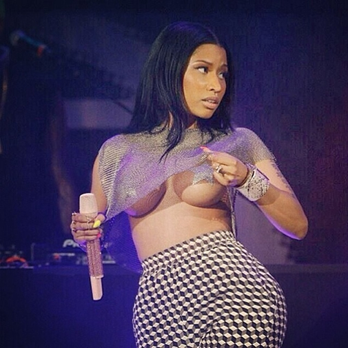 Nicki Minaj nipples on stage