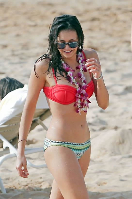 Nina Dobrev In A Bikini At The Beach In Miami Pictures