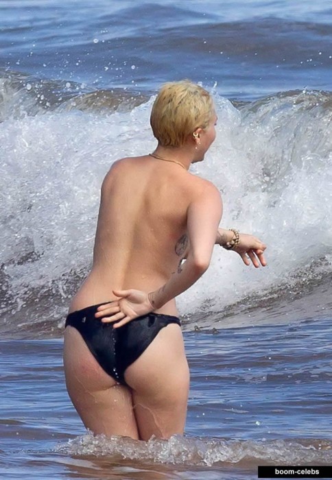 Miley Cyrus booty