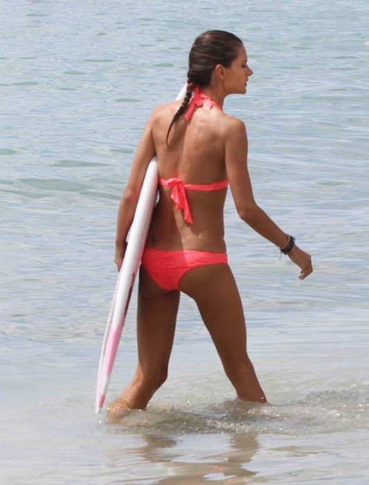 Alessandra Ambrosio in sexy bikini Honolulu