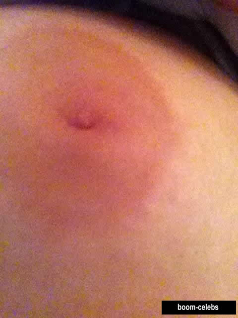 Jennifer Lawrence nipples photo