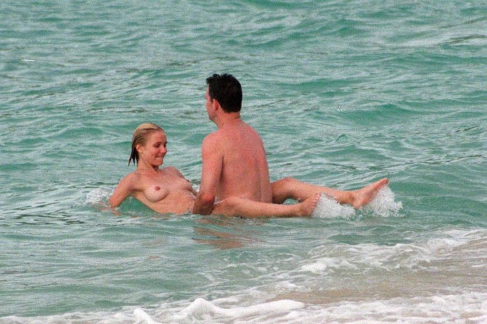 Cameron Diaz topless at the beach pic