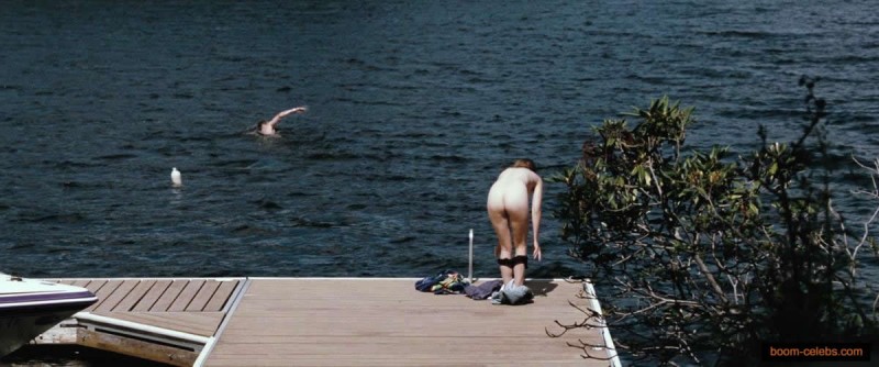 Elizabeth Olsen Naked ass