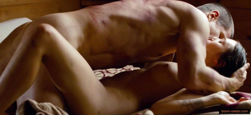 Elizabeth Olsen hot body nude