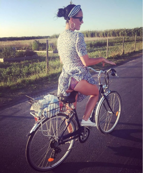 Katy Perry Pantie Peek on her Bike