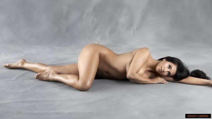 Kim Kardashian naked pic