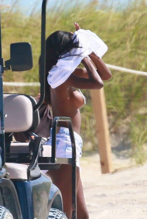 hadassah-richardson-topless-as-changing-clothes-at-the-time-of-shooting-in-miami
