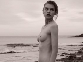 Sexy Stella Maxwell Nude