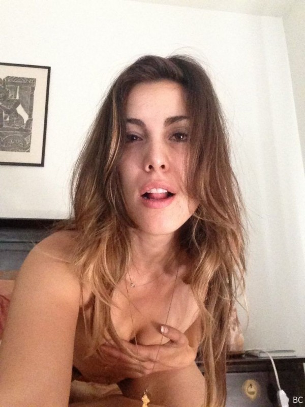 Carly Pope Nude Pic
