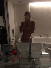 Carly Booth Nude Photos