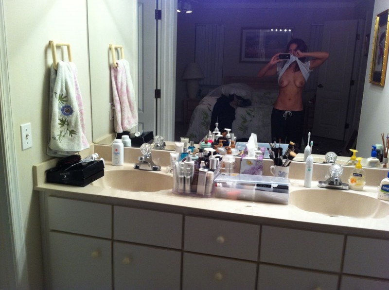 Kiele Sanchez Topless Leaked