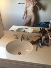 Mackenzie Lintz Nude Pic