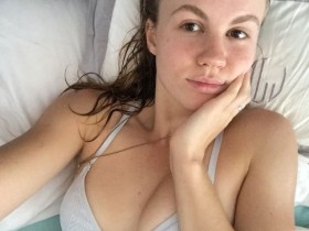 Mackenzie Lintz Selfie