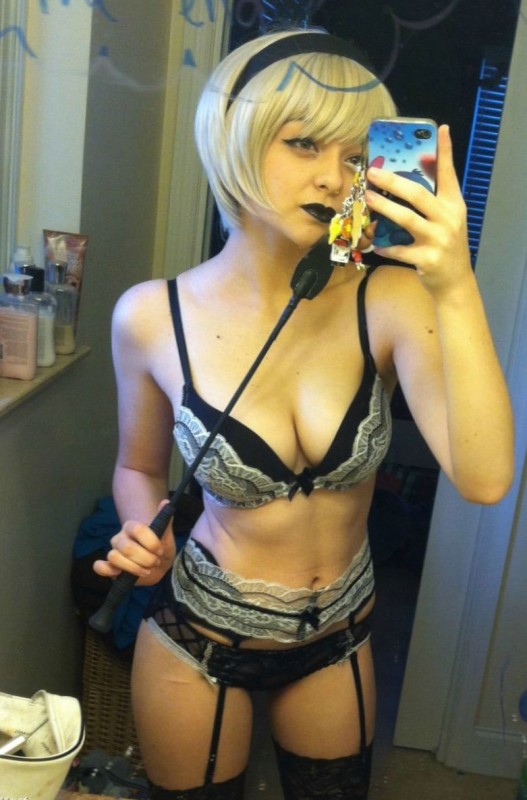 Maisie Williams hot selfie leaked