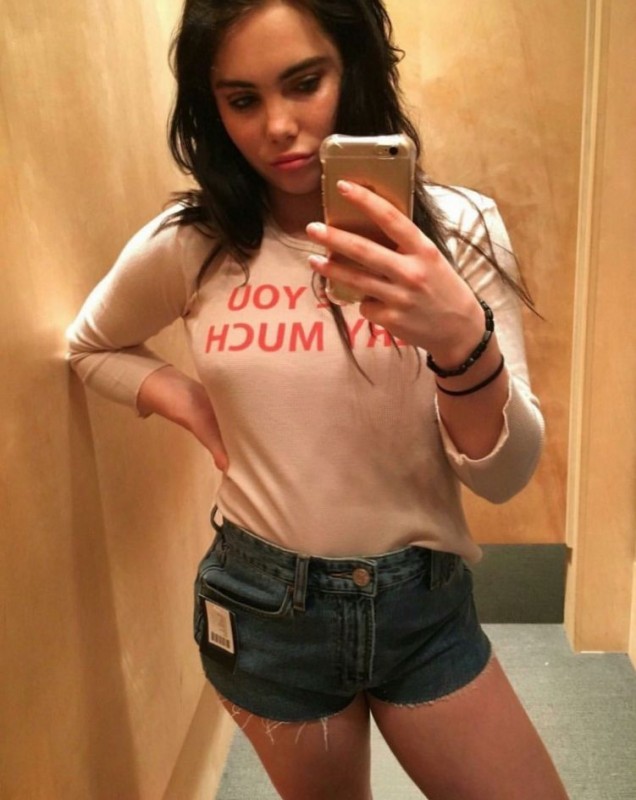 Sexy McKayla Maroney Leaked
