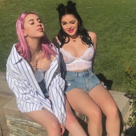 Sexy Ariel Winter Cleavage Pic
